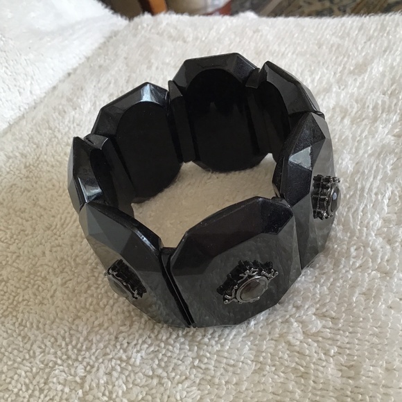 Liz Claiborne black statement bracelet 🎁 Free add on - Picture 5 of 5